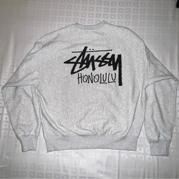 Stussy Other - BNWT Stussy Exclusive Honolulu Light Gray Crewneck Sweater